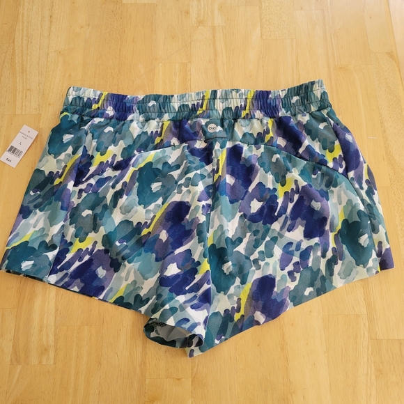 NWT dip size large running shorts - Picture 2 of 6